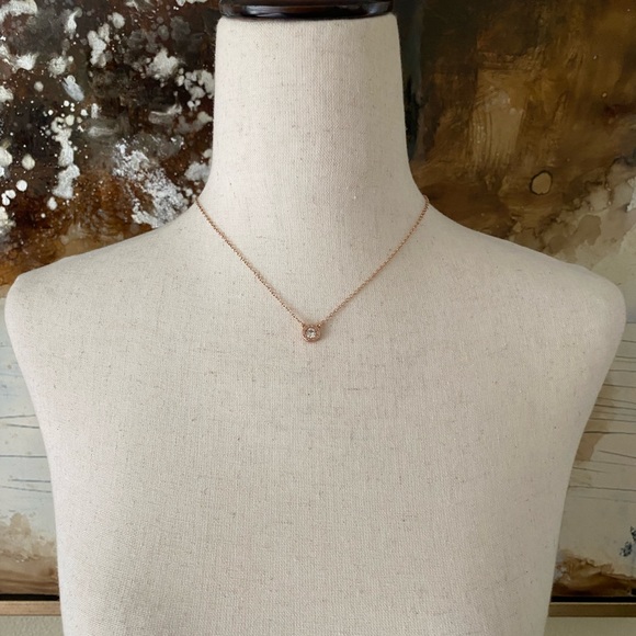 Coach Women's Signature Stone Tea
Rose 3-Piece Jewelry Set necklace earrings BN - Picture 2 of 11